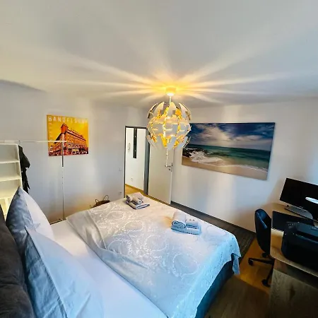 Stilvoll-mit Balkon- Zentral - Netflix-nespresso Appartement
