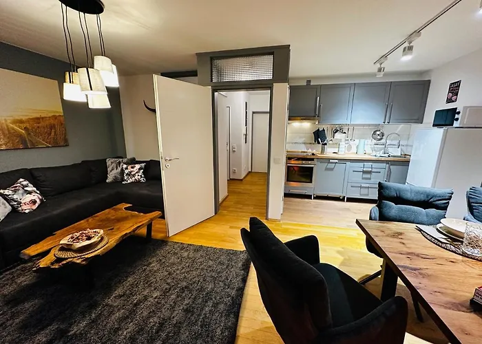 Stilvoll-mit Balkon- Zentral - Netflix-nespresso Appartamento *