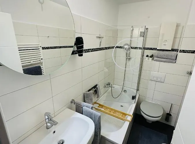 Stilvoll-mit Balkon- Zentral - Netflix-nespresso