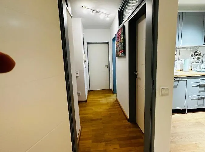 Stilvoll-mit Balkon- Zentral - Netflix-nespresso Lejlighed